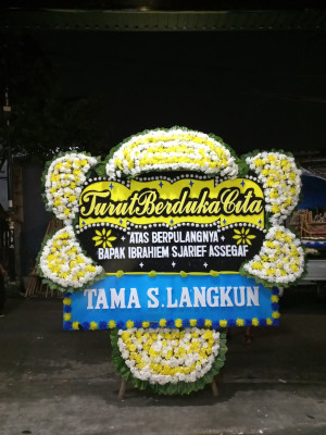 Papan Bunga Duka di Amalatu
